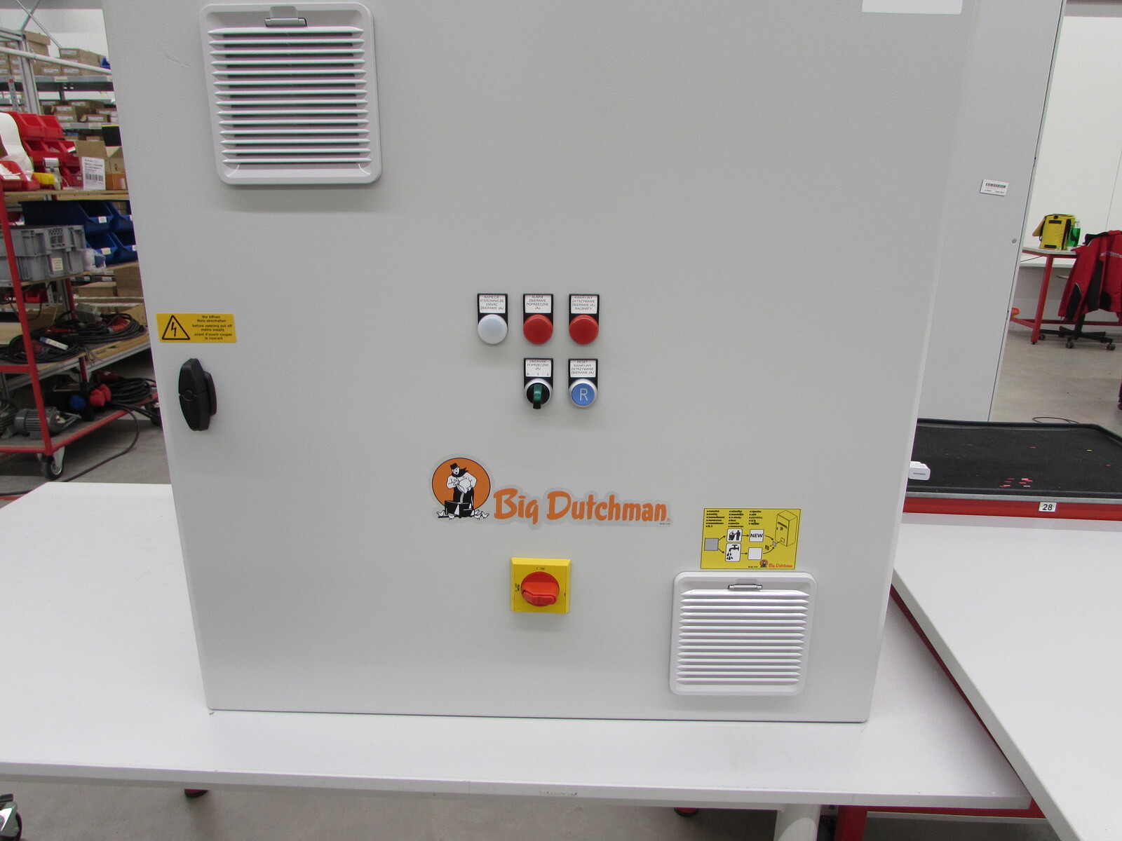 Control cabinet egg cross collection